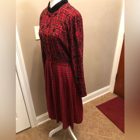 Vintage High Neck Dress Embroidered Details Women’s Size 14 - Picture 4 of 8